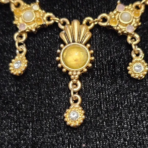 Vintage 1980's Goldtone Necklace - Picture 7 of 8